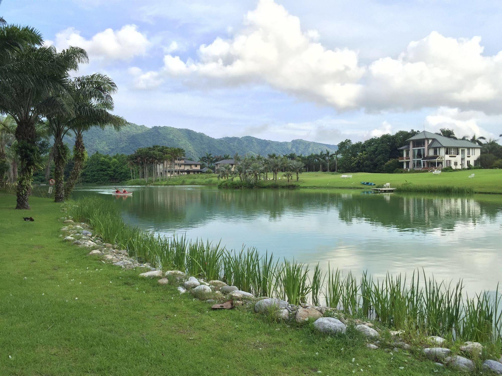 Bear Forest Villa Hualien City Exterior photo